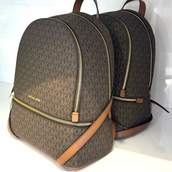 Michael Kors Rhea Medium Signature Logo Backpack Brown Signature - Picture 4 of 8